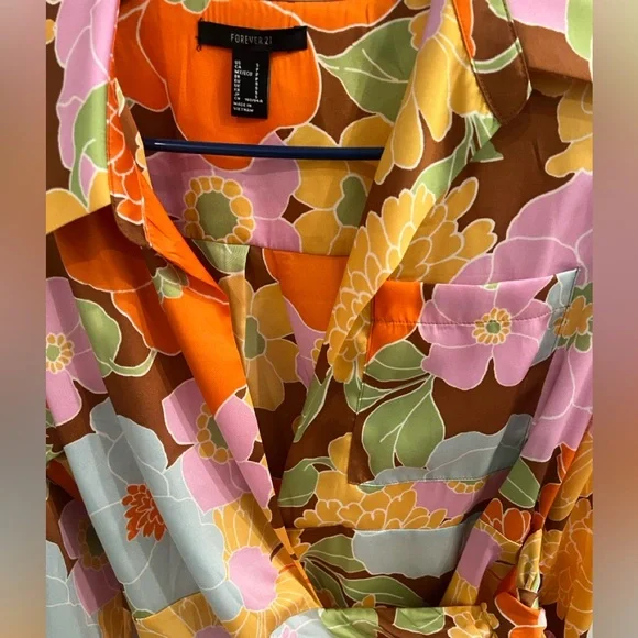 🛍️ Forever 21 orange floral wrap, long sleeve midi dress
Size small - Picture 6 of 6